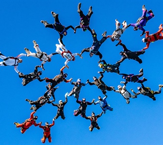 Elder Skydivers Set Age-Group Records