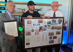 Mayor Honors Historic Parachute Club