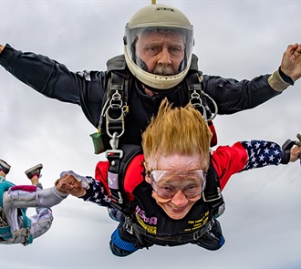 Going for the Gold—Kim Emmons Knor Reaches 1,000 Jumps and Earns USPA Gold Wings