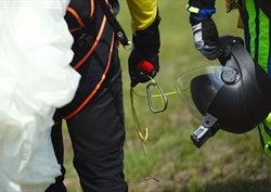 Can a rigger install parts from another manufacturer into my rig?