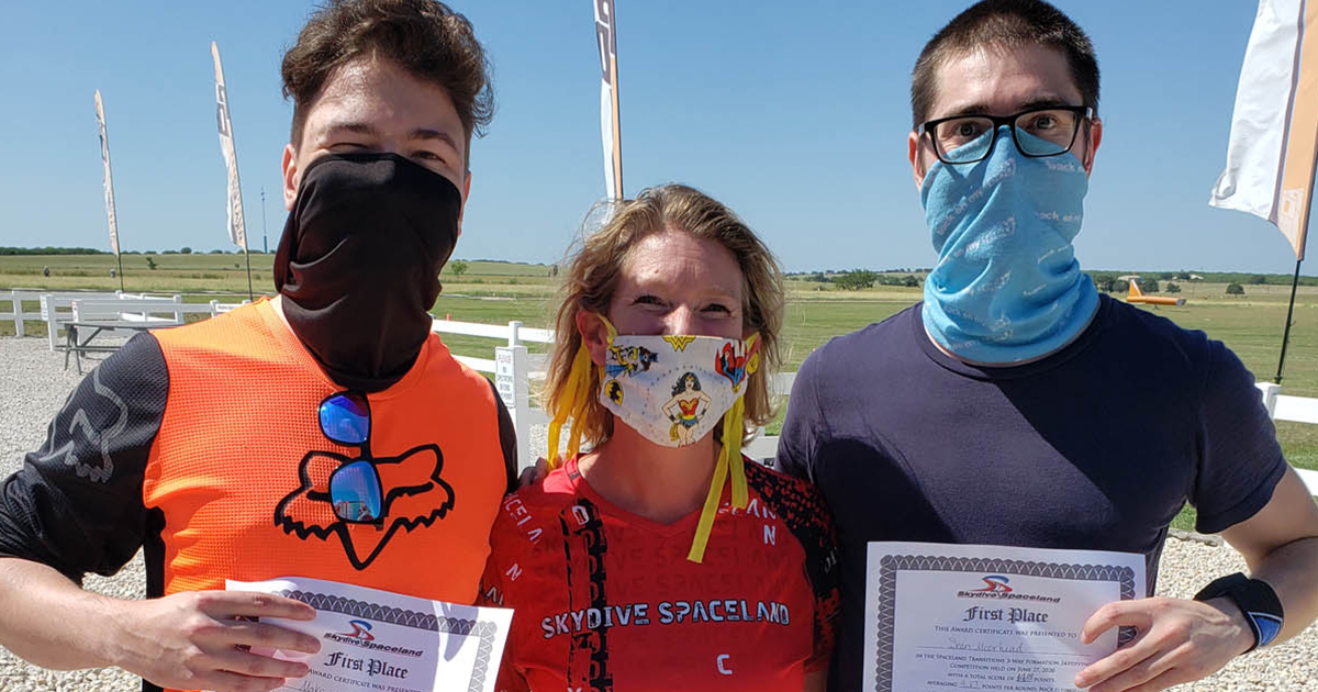 Spaceland Hosts Sixth Annual 3-Way Formation Skydiving Competition