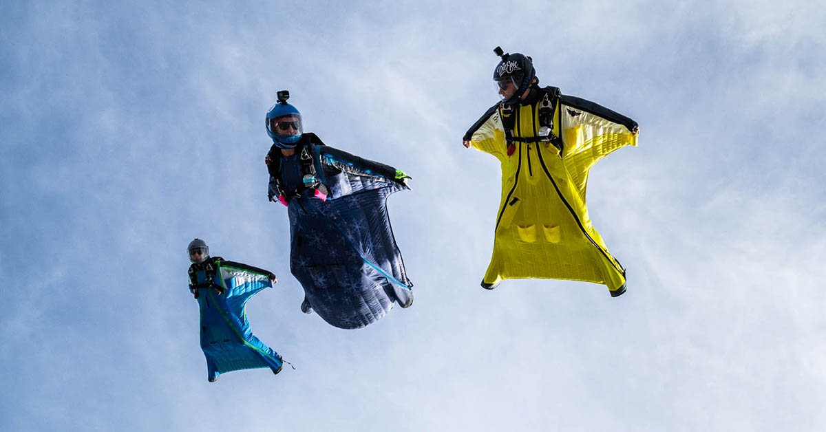 She Flocks Supports Female Wingsuiters