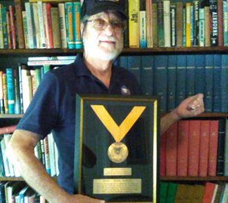 Preserving the History of Skydiving—Mike Horan Receives the 2018 USPA Gold Medal for Meritorious Service