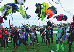 Skydive Midwest Hosts Sun Path Sequentials